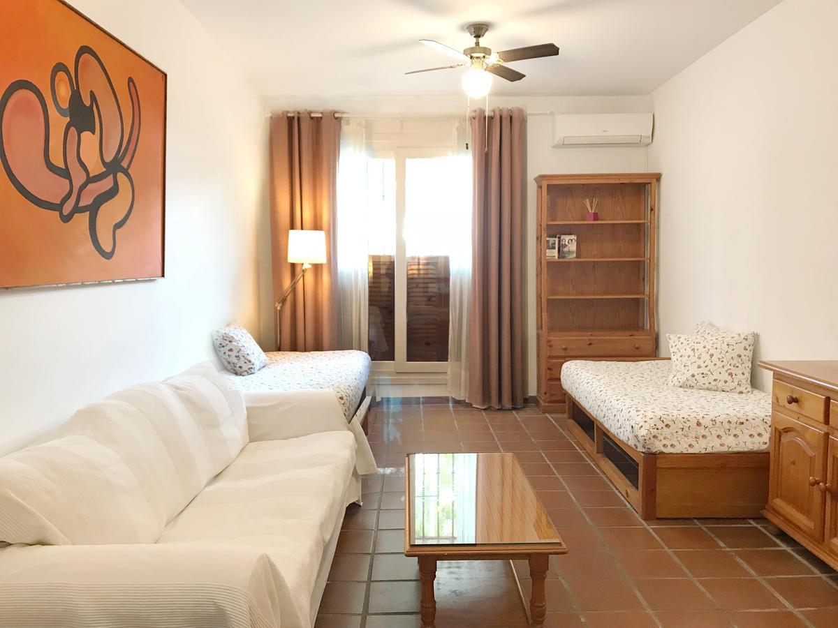 Apartamentos Turísticos La Mundial Málaga Exterior foto